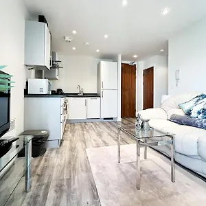 Seaview Boutique One-bedroom Swansea